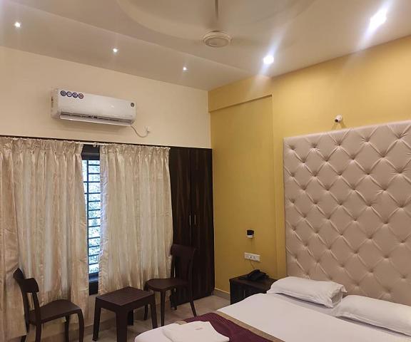 Hotel Deepak Executive, Ganpatipule Maharashtra Ganpatipule Standard Double Room with Fan