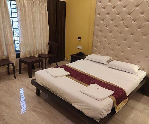 Hotel Deepak Executive, Ganpatipule Maharashtra Ganpatipule Deluxe Non- Air Conditioning Room