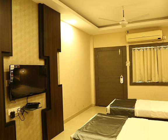 Hotel Utsav Madhya Pradesh Dewas Family Room