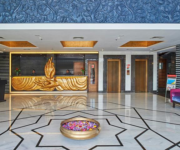 Muzahotels At Eskay Resorts  Maharashtra Mumbai lobby