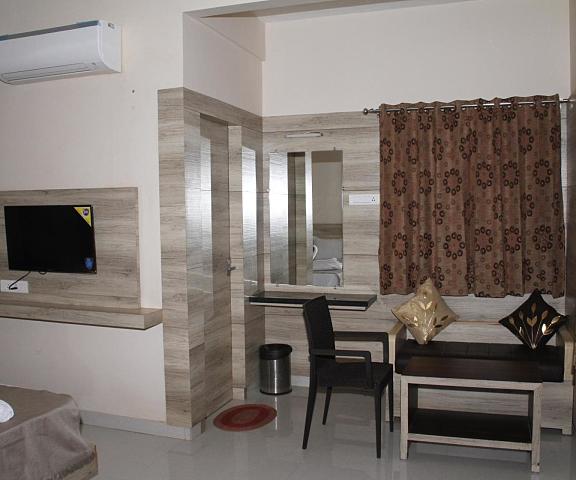 Jeyam Residency Tamil Nadu Dindigul Standard Triple Room