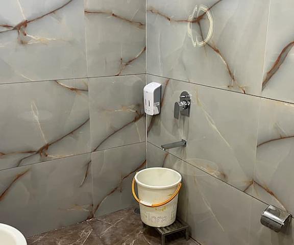 Narang Hotel Rajasthan Hanumangarh Bathroom 