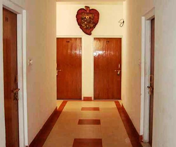 Hotel Tourist Palace Rajasthan Bharatpur Corridors