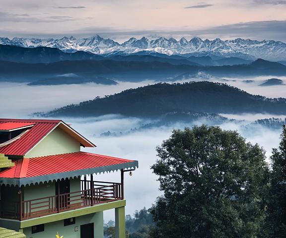 Himalaya Darshan Resort Uttaranchal Kausani Luxury Room