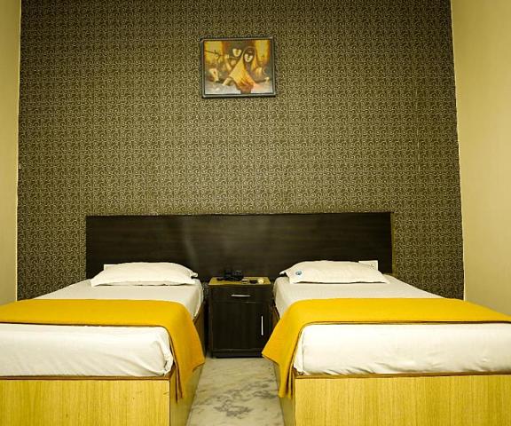 Hotel Arunachala Tamil Nadu Tiruvannamalai Deluxe Room