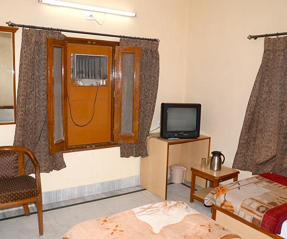 Hotel lalji Rajasthan Bikaner 1025