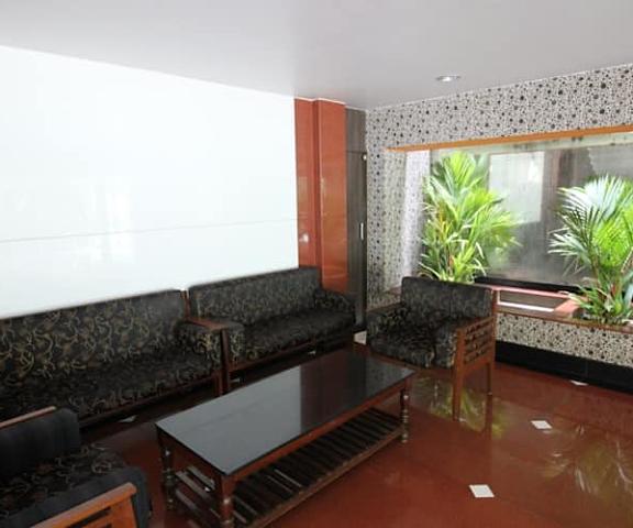 Hotel Pulikeshi Karnataka Bangalore labby