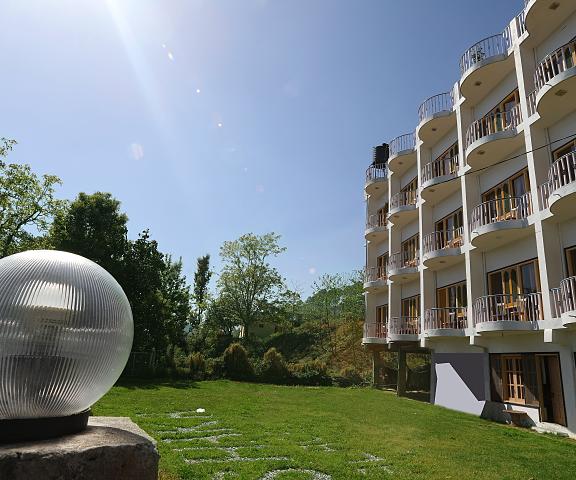 Hotel Vishaka Palace Uttaranchal Kausani Garden