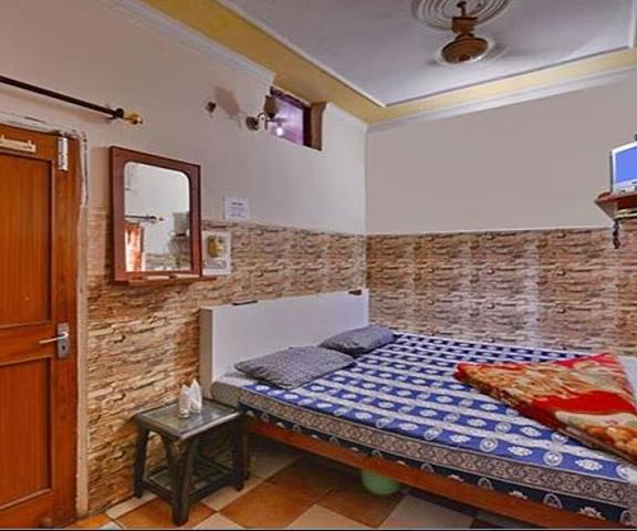 Hotel Prem Ji Haryana Kalka 1005