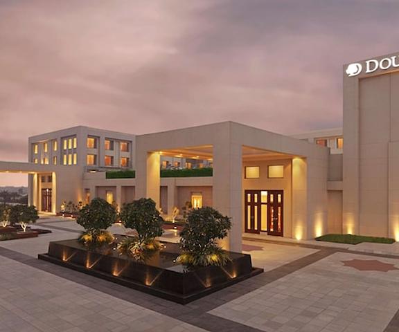 DoubleTree by Hilton Agra Uttar Pradesh Agra Hotel Exterior