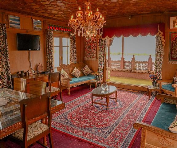 Golden Flower Heritage Houseboat Jammu and Kashmir Srinagar Primary image