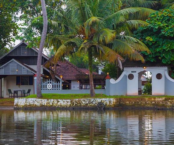 Kurialacherry House Kerala Alleppey Property front view