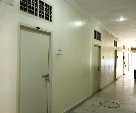 Sri Sai Krishna Deluxe Lodge Telangana Hyderabad Public Areas