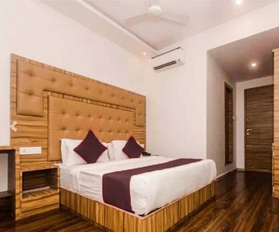 Hotel Karishma Maharashtra Mumbai Deluxe Room 