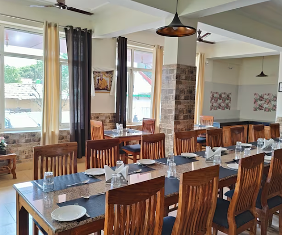 The Highland Village Resort Himachal Pradesh Dharamshala Food & Dining