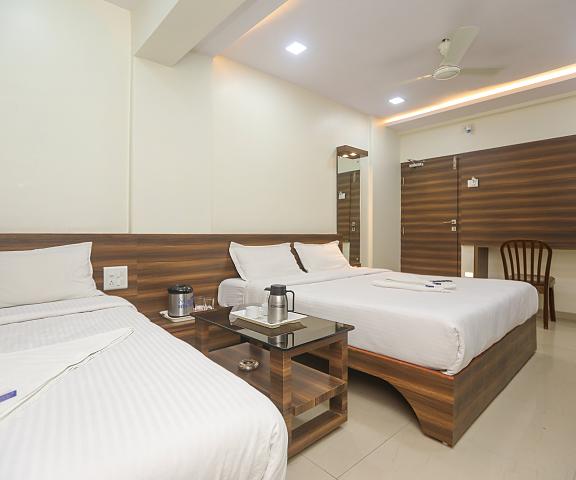 Hotel Mid-Town Maharashtra Mumbai AC Room Triple