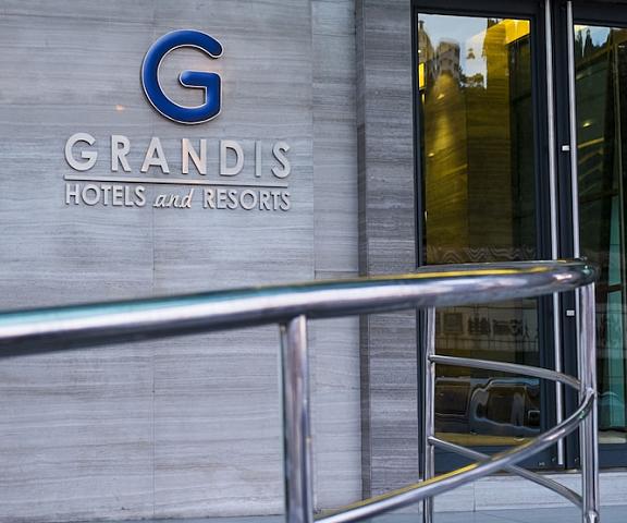 Grandis Hotel Sabah Kota Kinabalu Entrance
