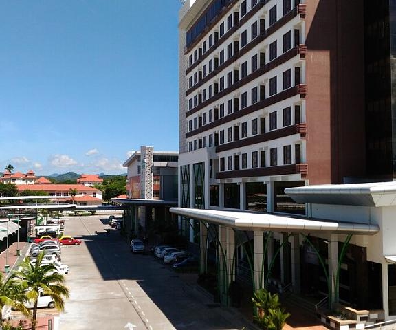 HIG Hotel Kedah Langkawi Facade