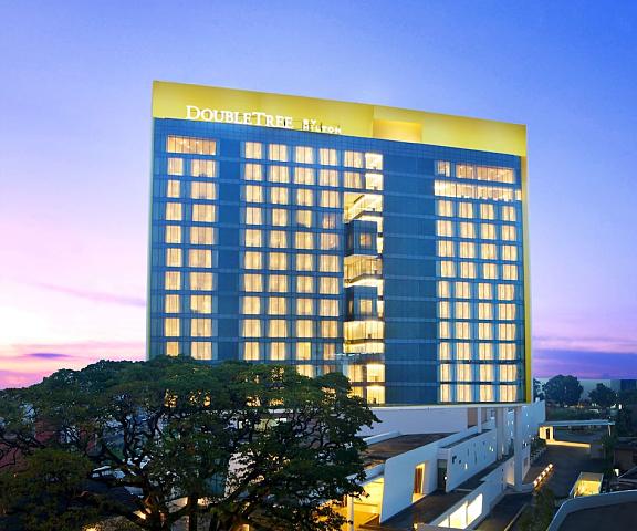 DoubleTree by Hilton Jakarta - Diponegoro West Java Jakarta Exterior Detail
