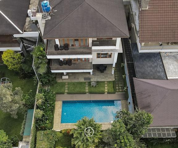 Elok Villa 4 Bedrooms with a Private Pool West Java Cimenyan Exterior Detail