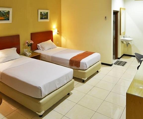 Hotel Kings Kudus Central Java Kudus Room