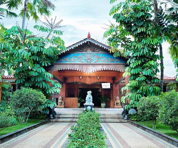 Melva Balemong Central Java Ungaran Interior Entrance