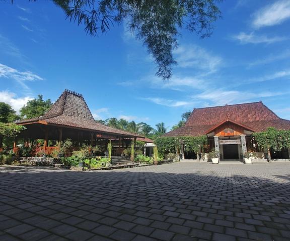 Amata Borobudur Resort Central Java Mungkid Lobby