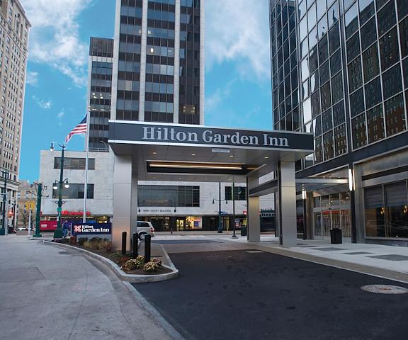 Hilton Garden Inn Buffalo Downtown New York Buffalo Entrance