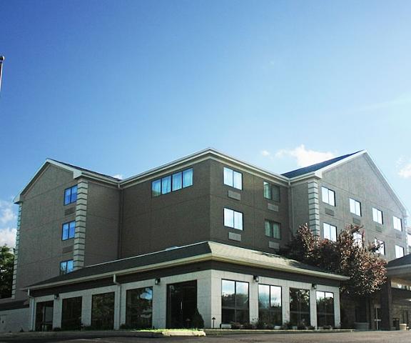 Comfort Inn & Suites Copley Akron Ohio Akron Facade