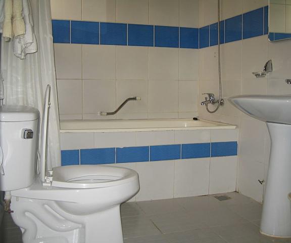 Serena Palace Hotel null Douala Bathroom