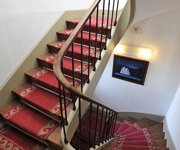 Hôtel des Falaises Normandy Etretat Staircase