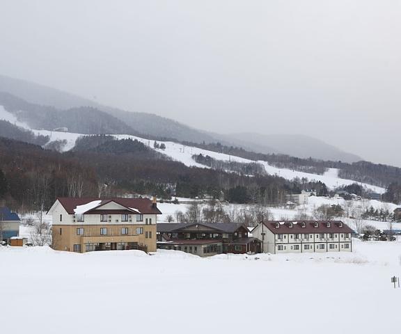 Resort Inn North Country Hokkaido Furano Exterior Detail
