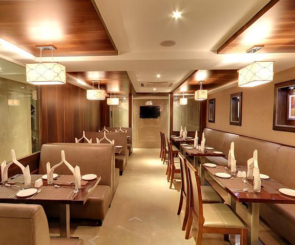 Krios Hotel Gujarat Ahmedabad dining area