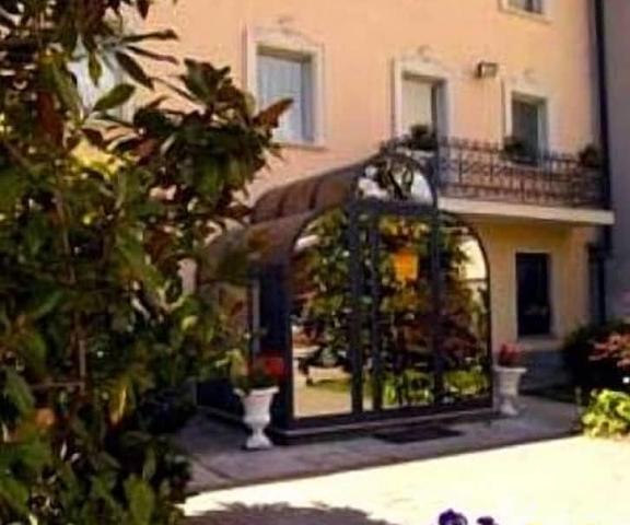 Hotel Corona Grossa Piedmont Balangero Facade