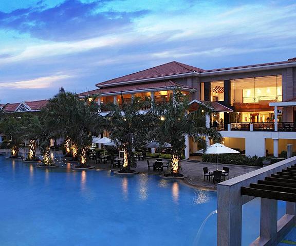 Palm Meadows Resort Karnataka Bangalore Pool