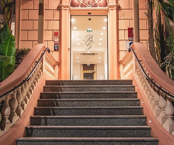 Best Western Premier Hotel Prince De Galles Provence - Alpes - Cote d'Azur Menton Entrance