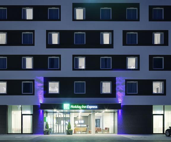 Holiday Inn Express Friedrichshafen, an IHG Hotel Baden-Wuerttemberg Friedrichshafen Exterior Detail