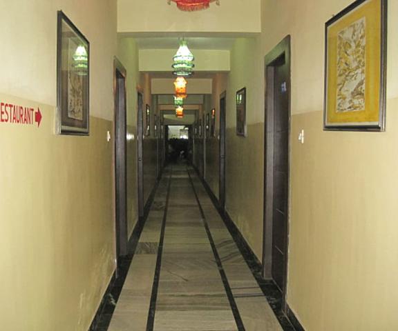 Hotel Arya Palace Orissa Puri Hallway