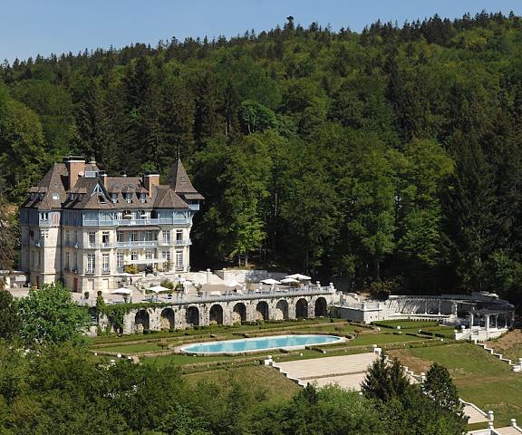 Relais & Châteaux Château des Avenieres Auvergne-Rhone-Alpes Cruseilles Exterior Detail