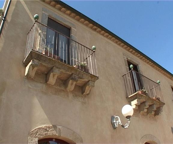 Villa Tasca Sicily Caltagirone Exterior Detail