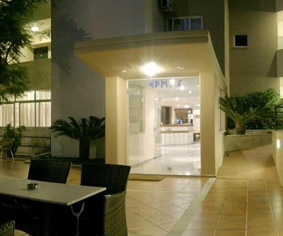 Hotel Hermes Crete Island Kissamos Entrance