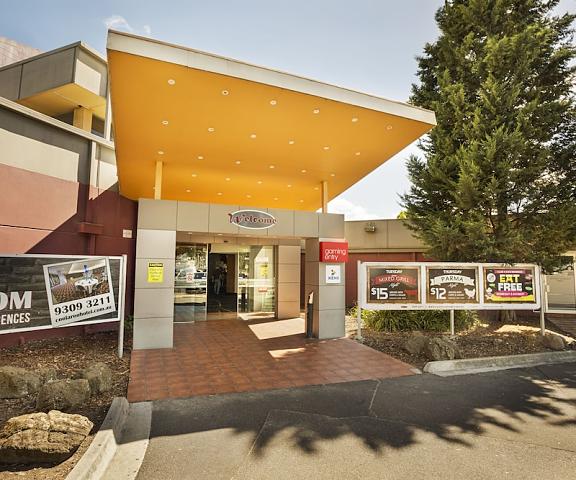 Nightcap at Coolaroo Hotel Victoria Coolaroo Entrance