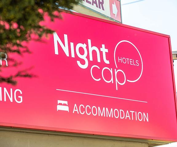 Nightcap at Coolaroo Hotel Victoria Coolaroo Exterior Detail