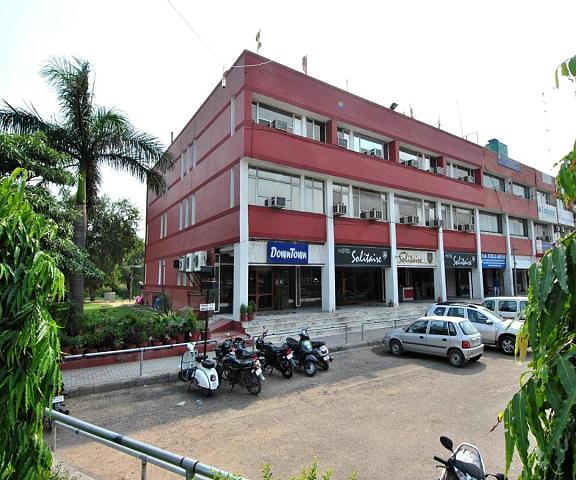 Hotel Solitaire Chandigarh Chandigarh Facade