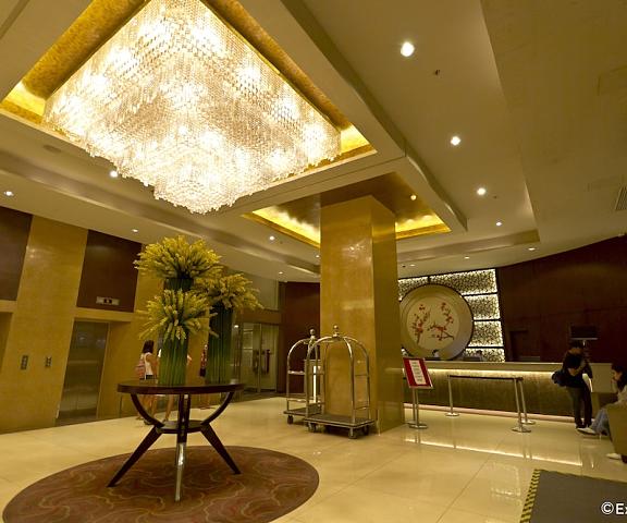 Mandarin Plaza Hotel null Cebu Interior Entrance