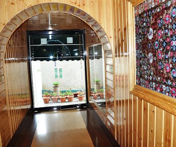 Hotel Sadaf Jammu and Kashmir Srinagar Interior Entrance