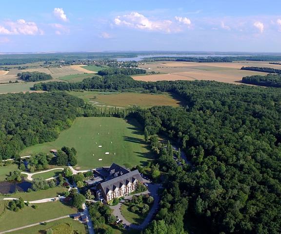 Domaine de la Forêt d’Orient, Logis Hôtel, Restaurant, Spa & Golf Grand Est Rouilly-Sacey Aerial View