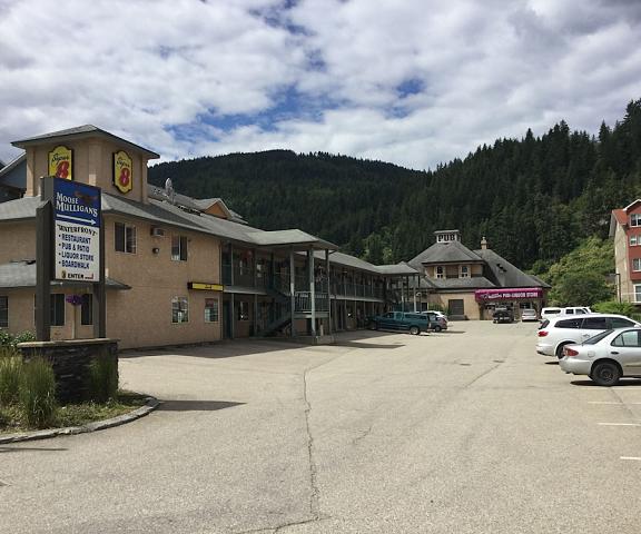 Super 8 by Wyndham Sicamous British Columbia Sicamous Facade