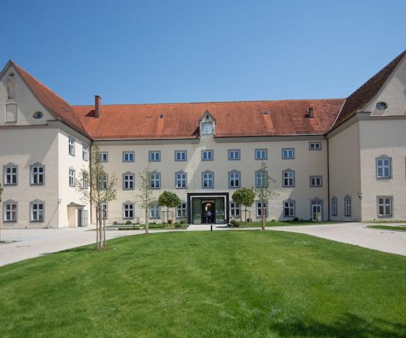 Kloster Holzen Hotel Bavaria Allmannshofen Entrance