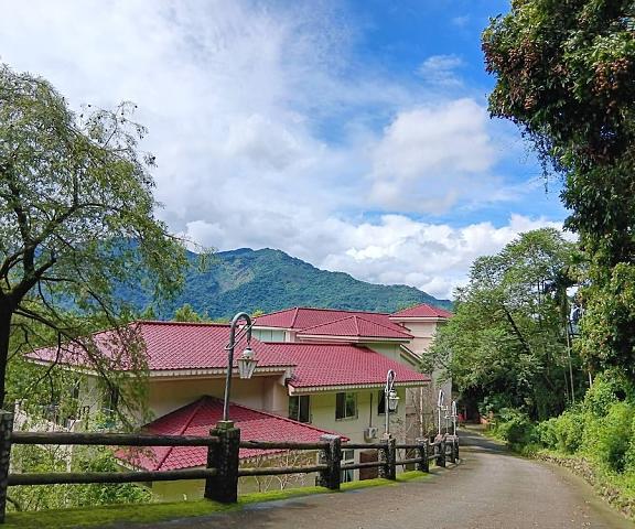 Zen and Pine Resort Nantou County Shuili Entrance
